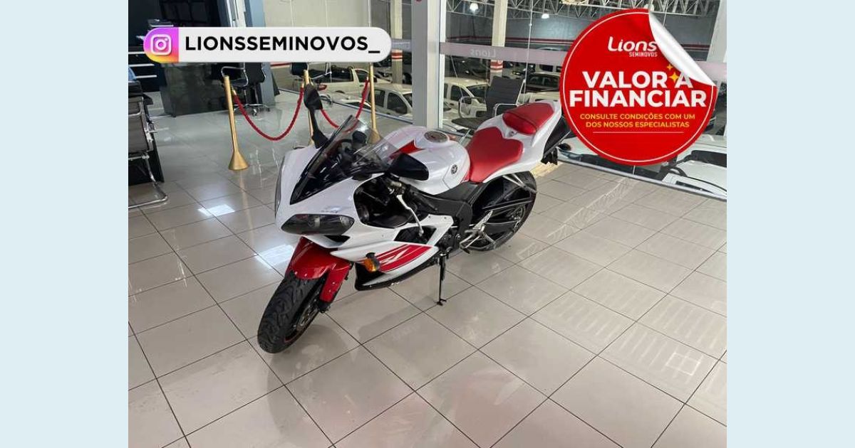 YAMAHA YZF R1