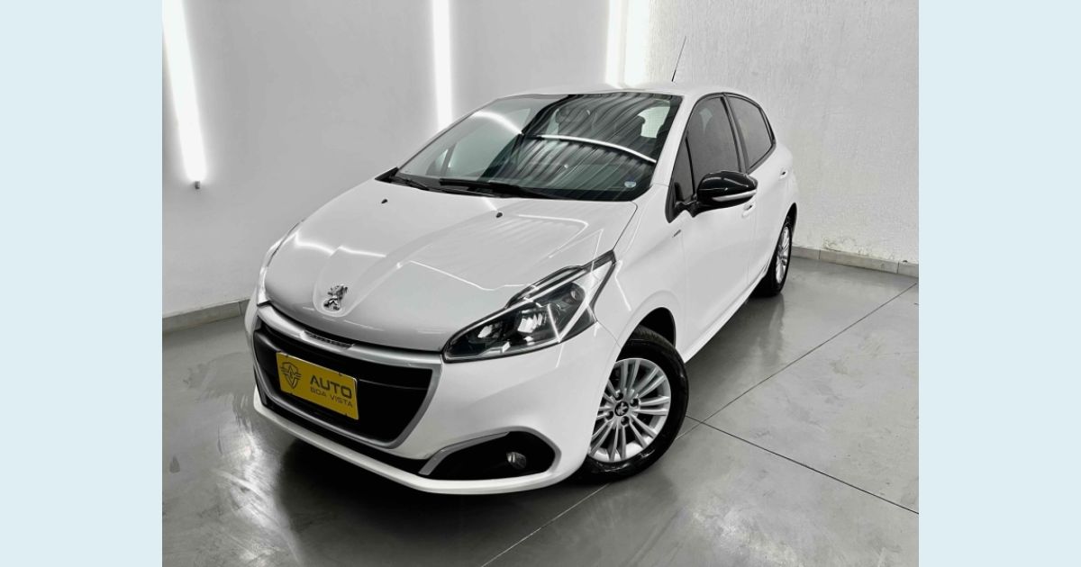 PEUGEOT 208