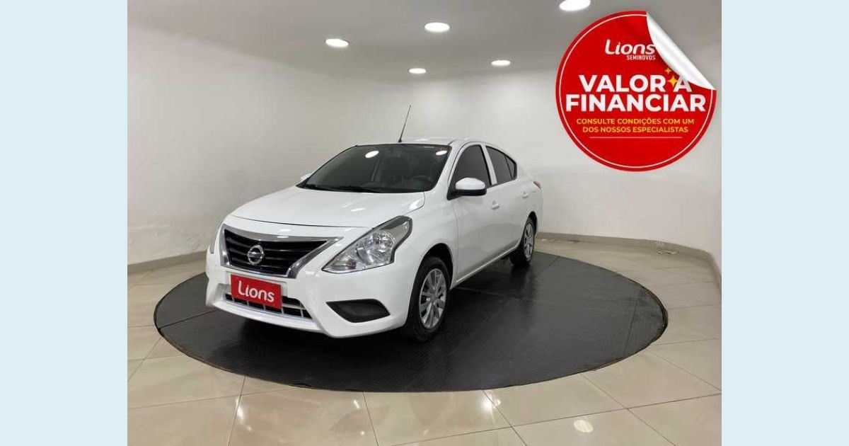 NISSAN VERSA