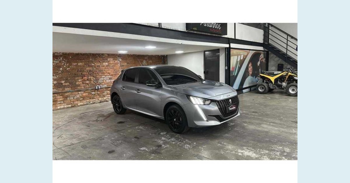 PEUGEOT 208