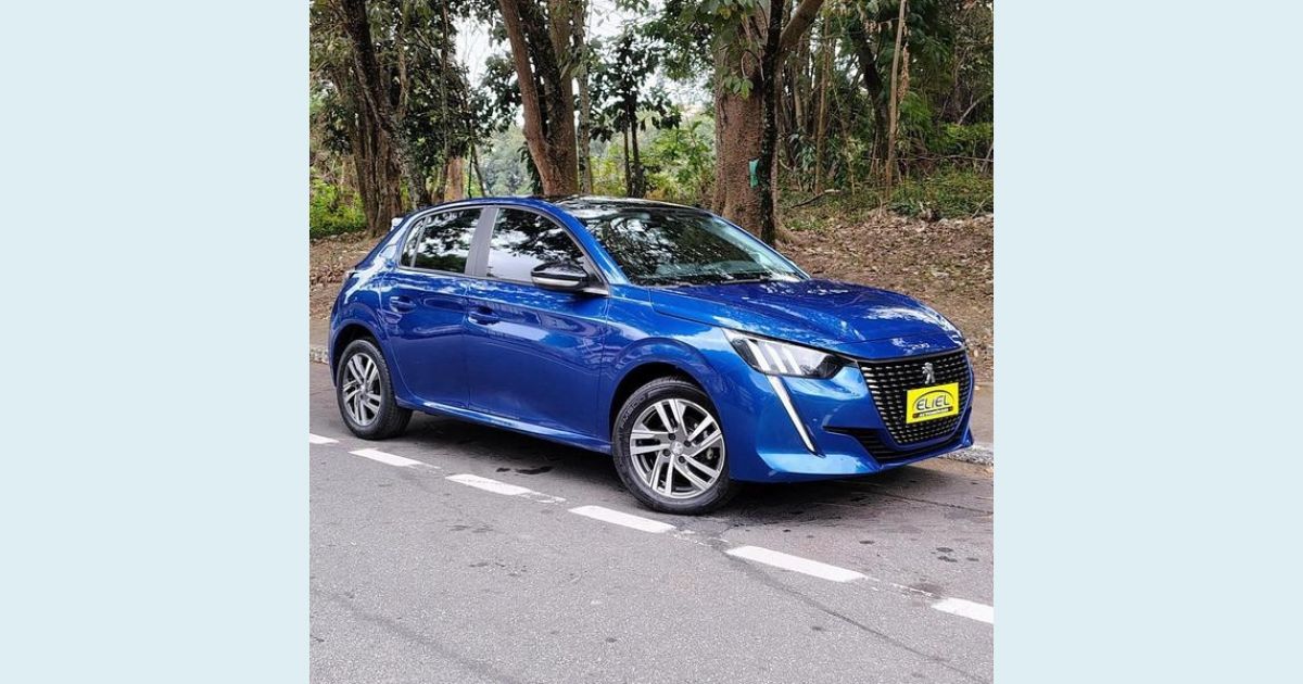 PEUGEOT 208