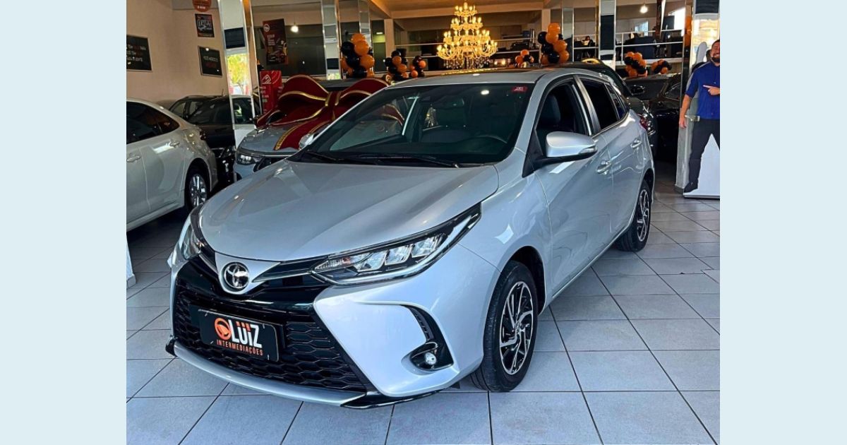 TOYOTA YARIS