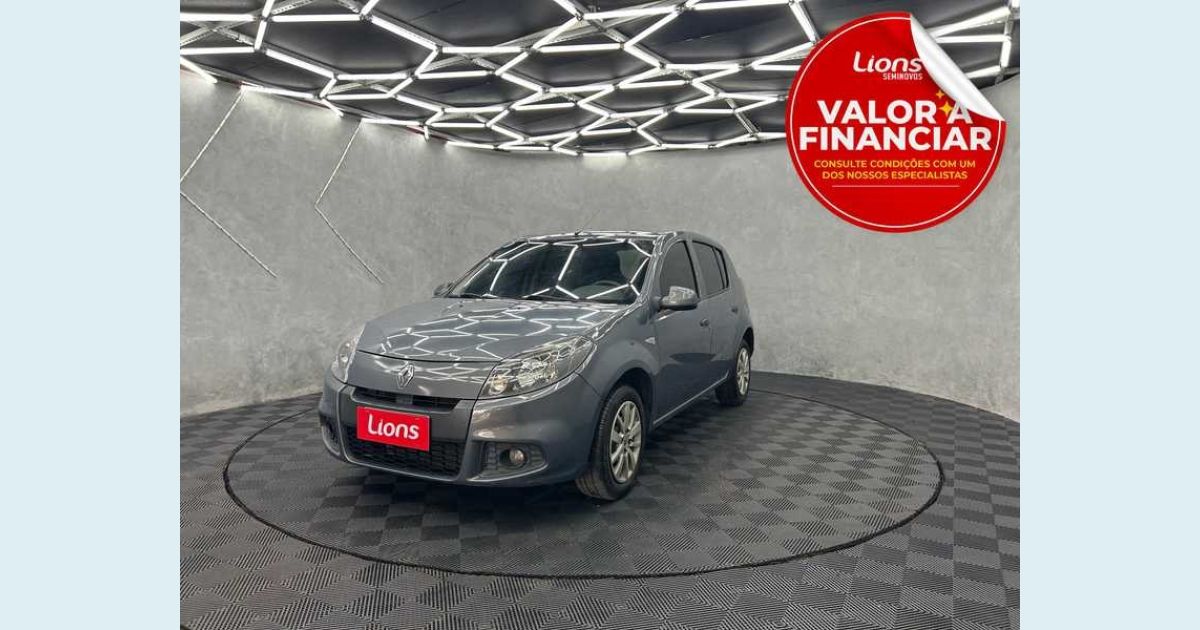 RENAULT SANDERO