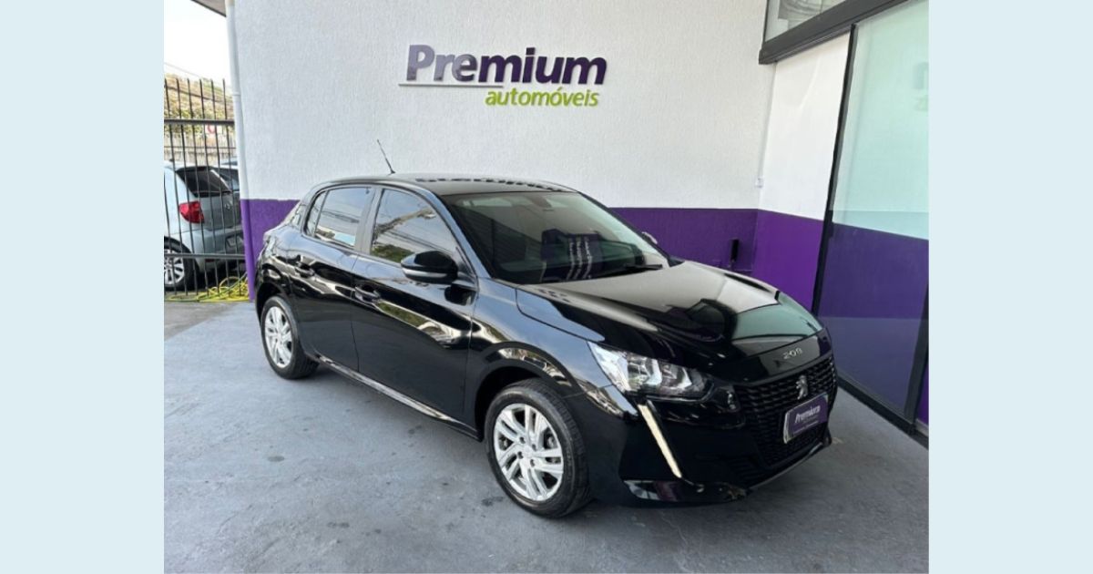 PEUGEOT 208
