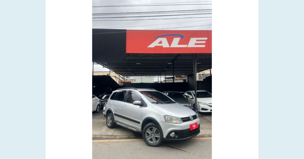 VOLKSWAGEN SPACE CROSS