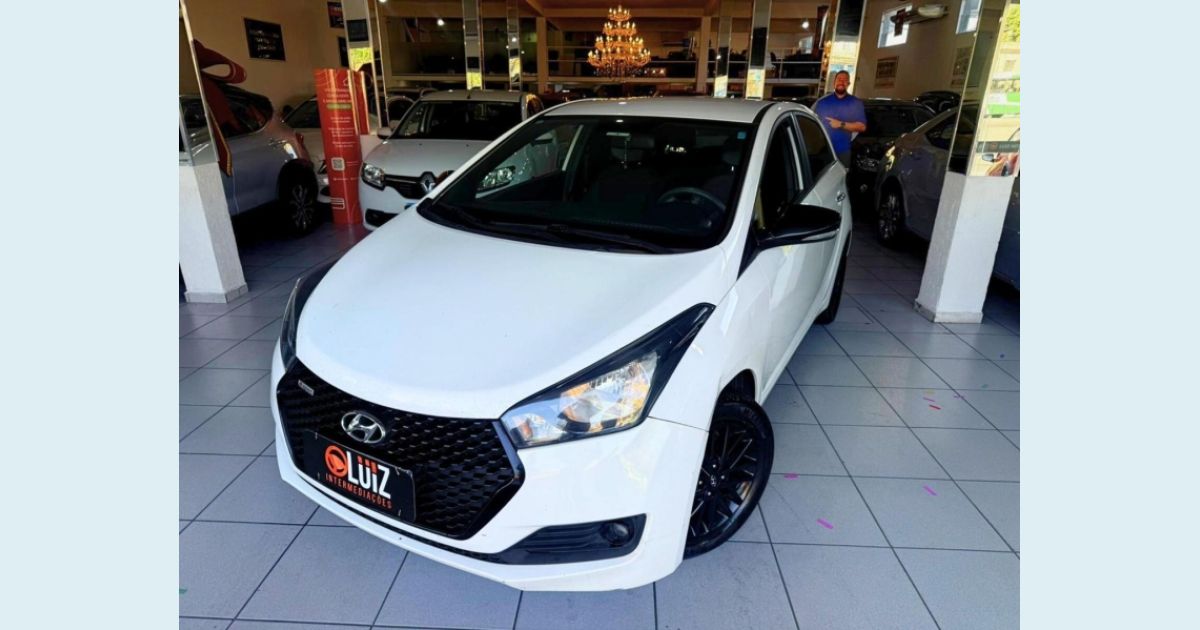 HYUNDAI HB20