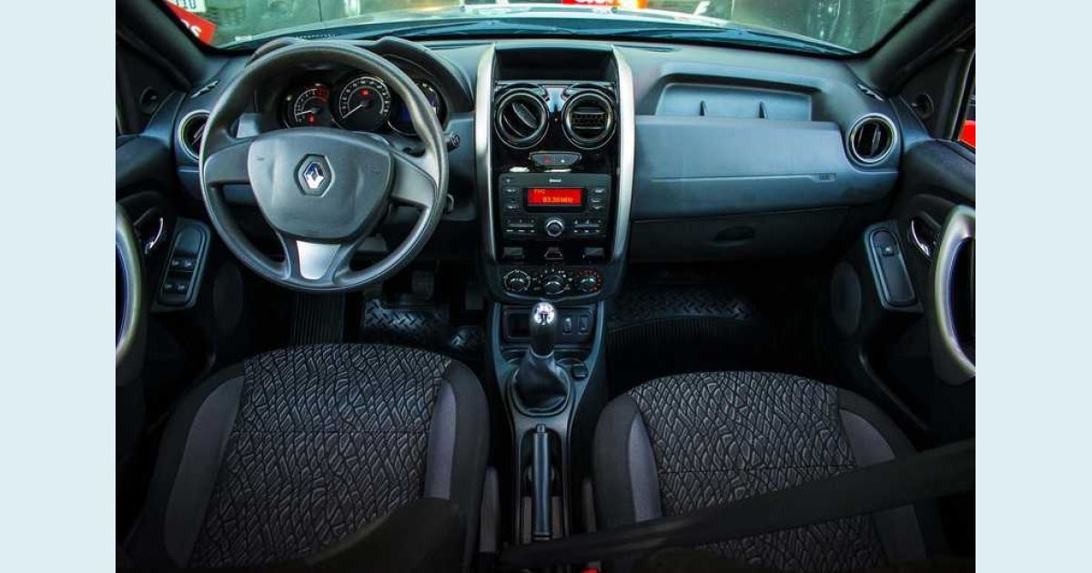 RENAULT DUSTER