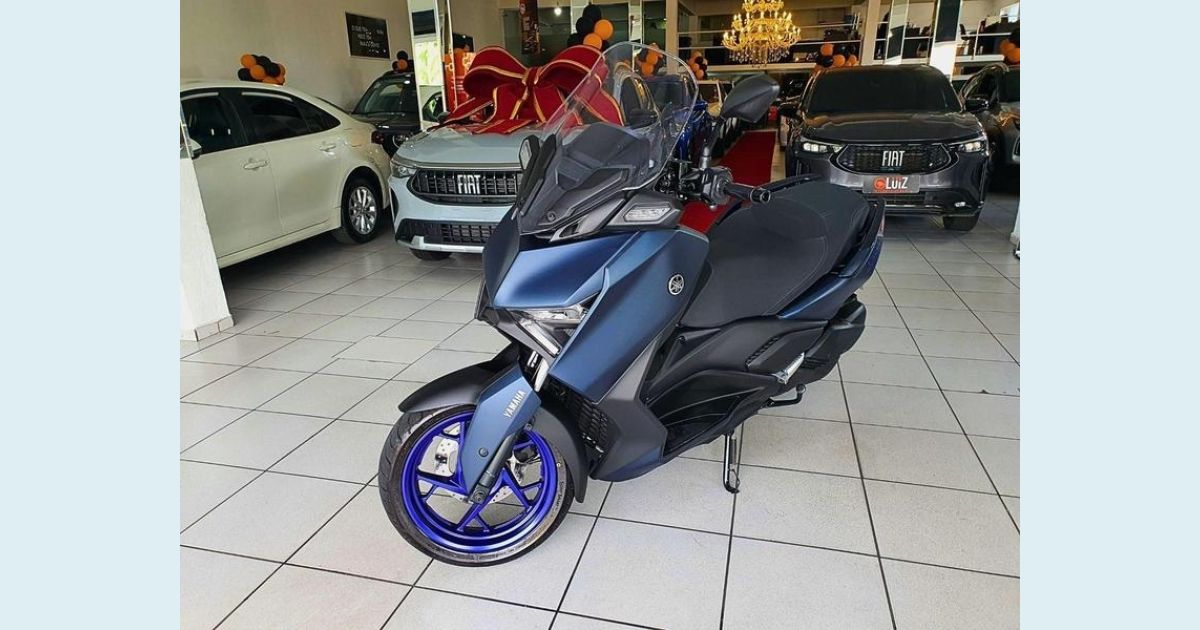 YAMAHA XMAX ABS