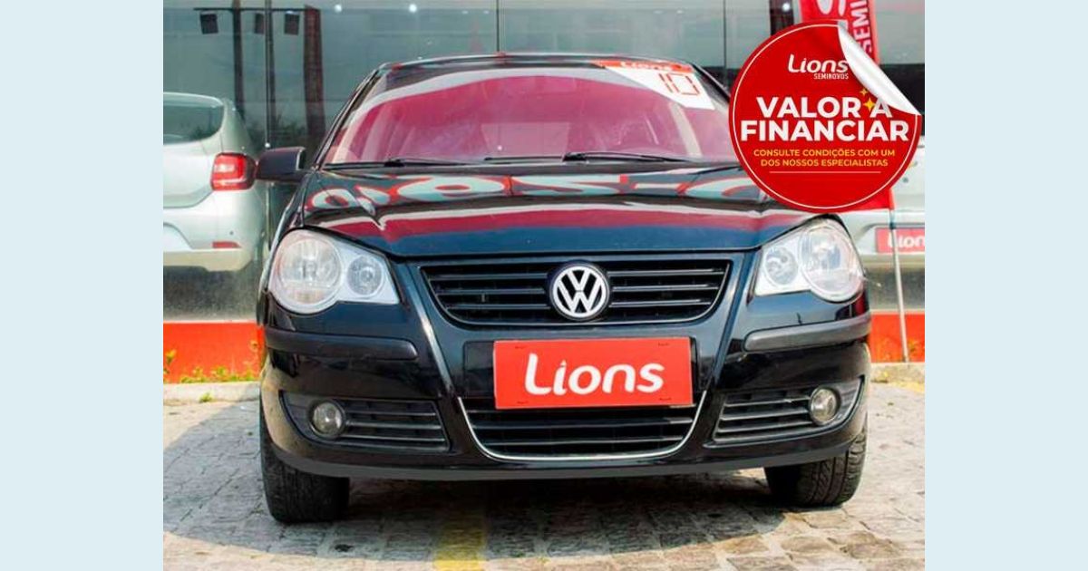 VOLKSWAGEN POLO SEDAN