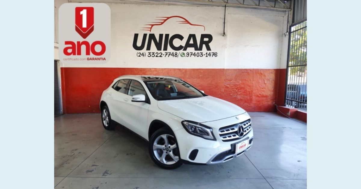 MERCEDES-BENZ GLA 200