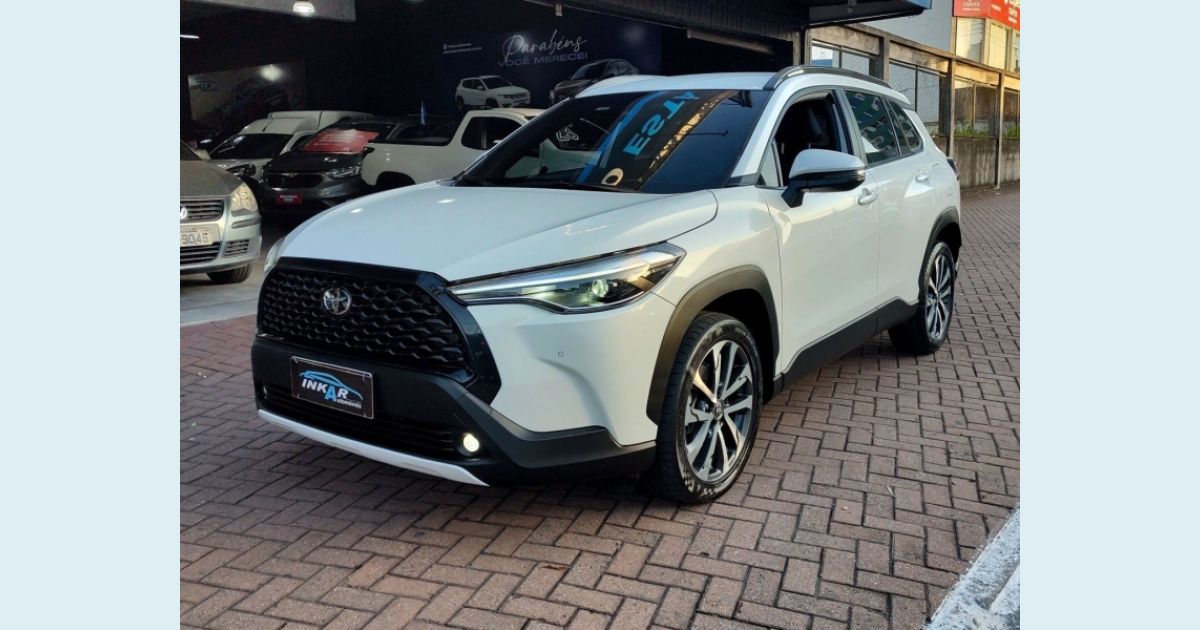 TOYOTA COROLLA CROSS