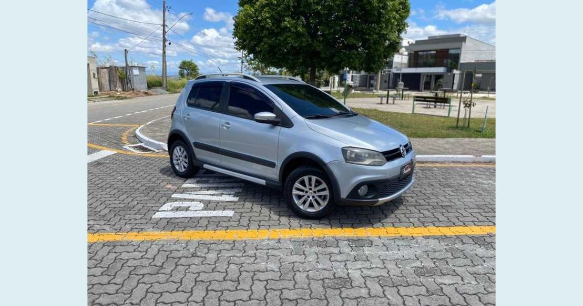 VOLKSWAGEN CROSSFOX