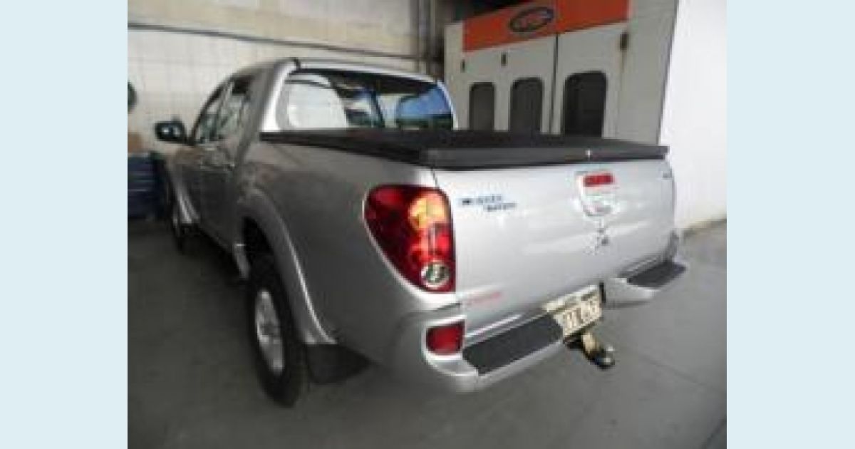 MITSUBISHI L200 TRITON
