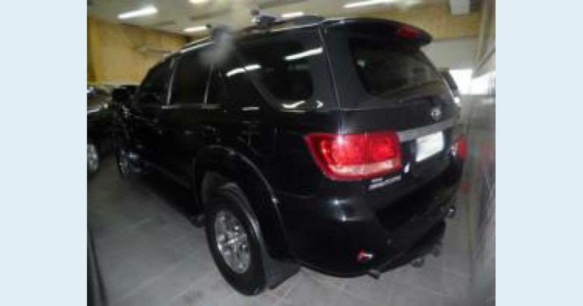 TOYOTA HILUX SW4