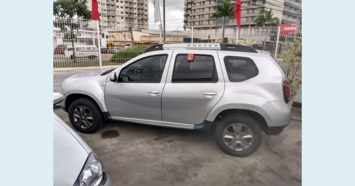 RENAULT DUSTER