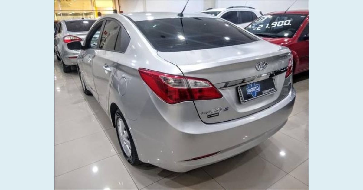 HYUNDAI HB20S
