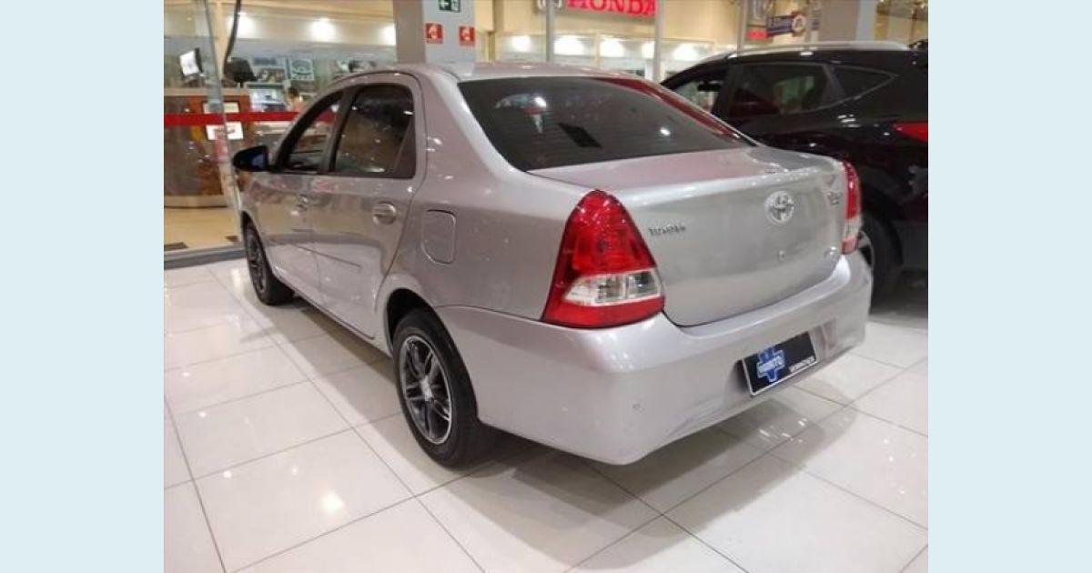 TOYOTA ETIOS