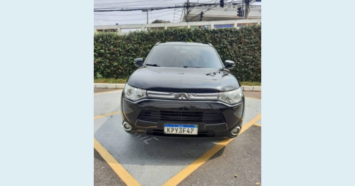 MITSUBISHI OUTLANDER
