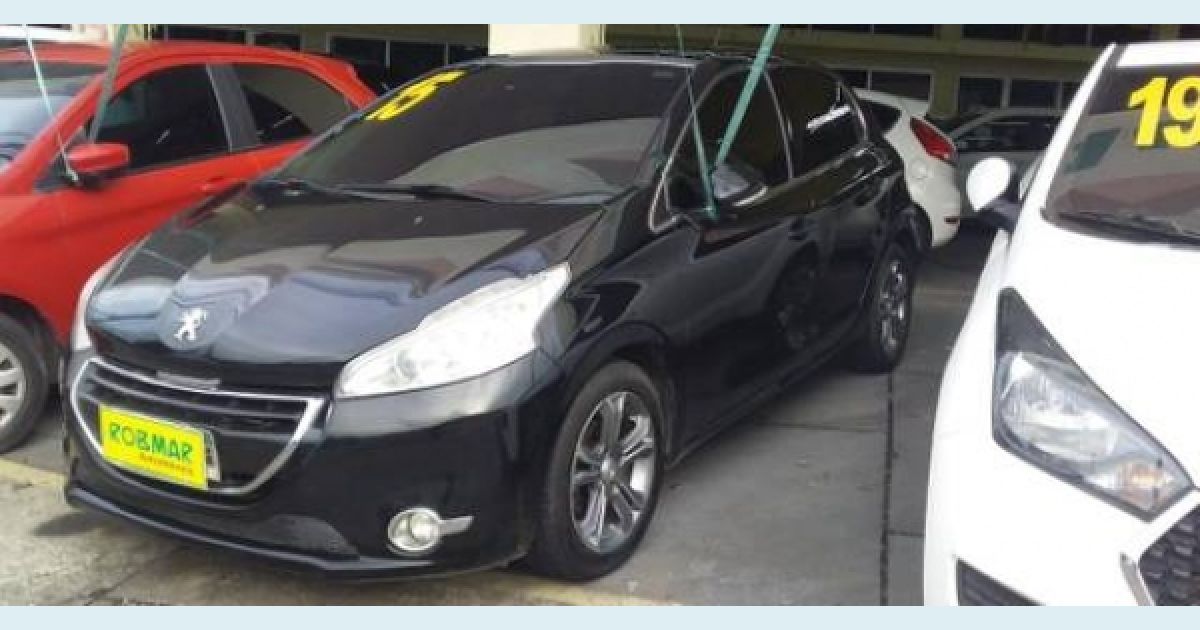 PEUGEOT 208