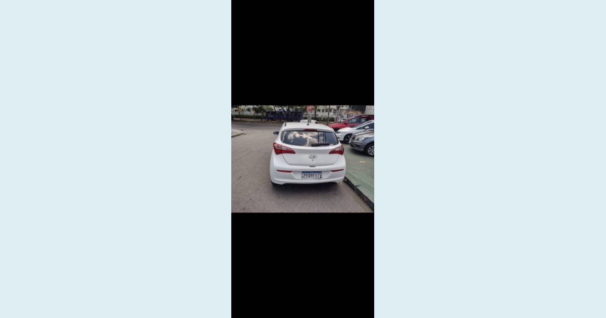 HYUNDAI HB20