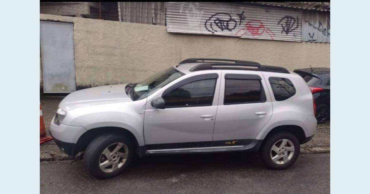 RENAULT DUSTER