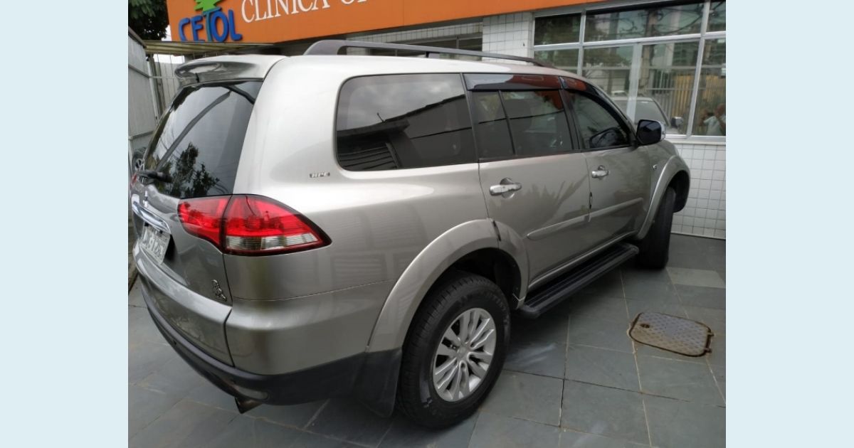 MITSUBISHI PAJERO DAKAR