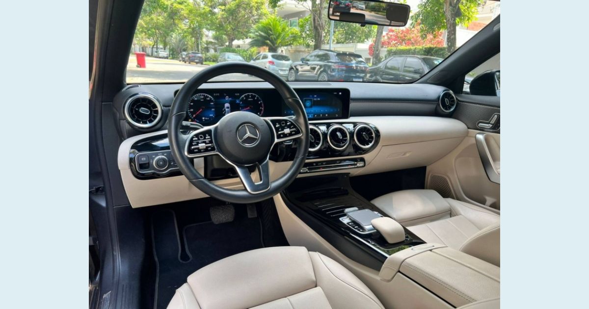 MERCEDES-BENZ A 250