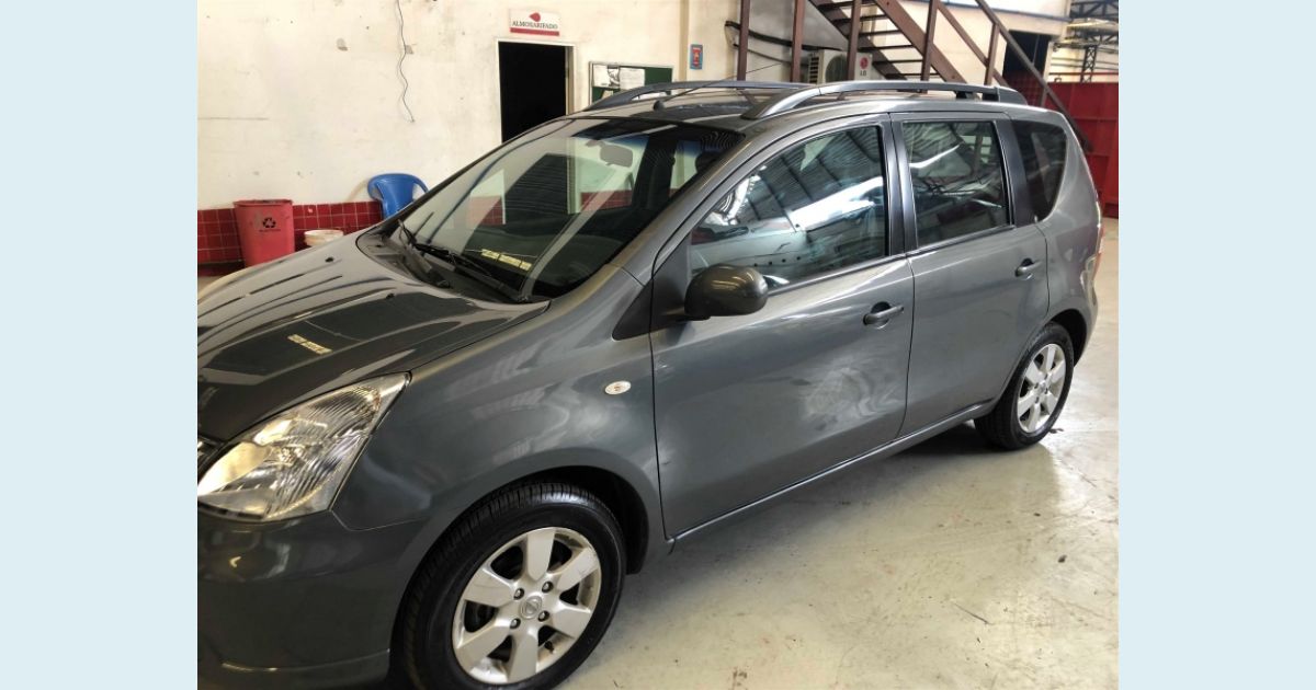 NISSAN LIVINA