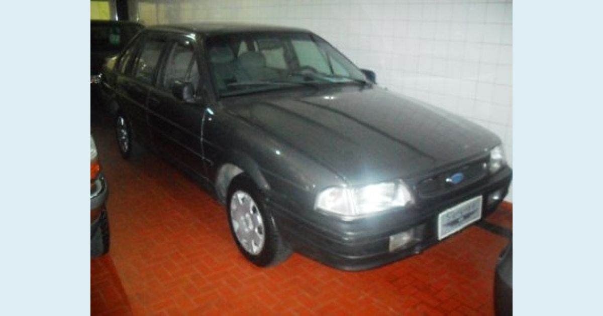 FORD VERSAILLES