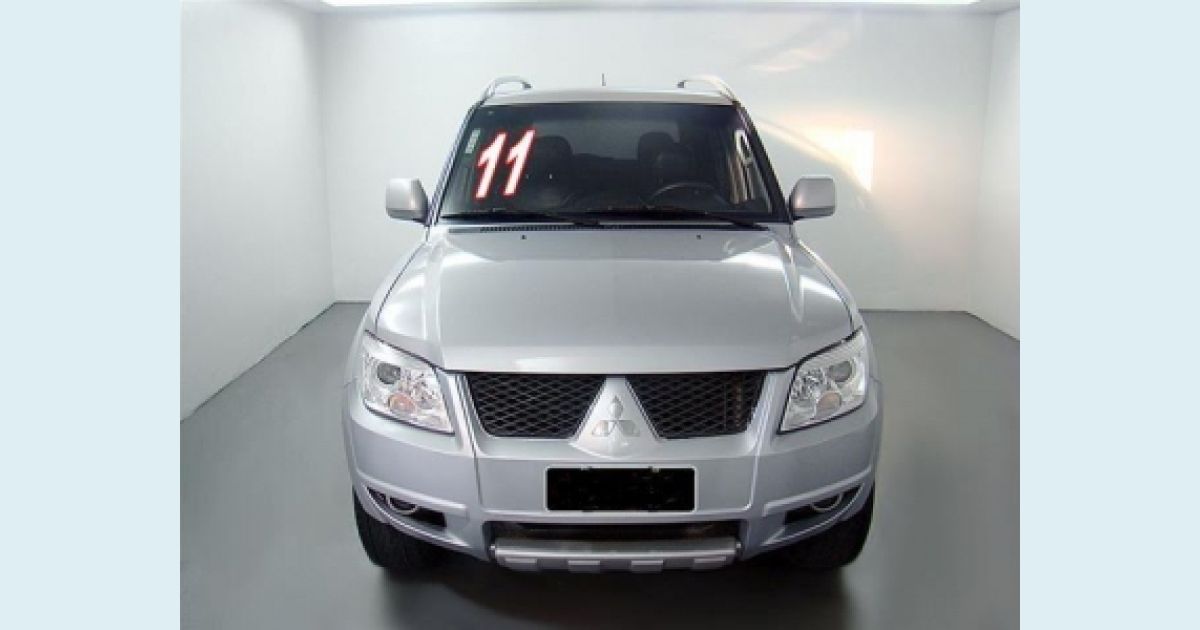 MITSUBISHI PAJERO TR4