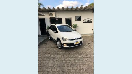 VOLKSWAGEN SPACE CROSS