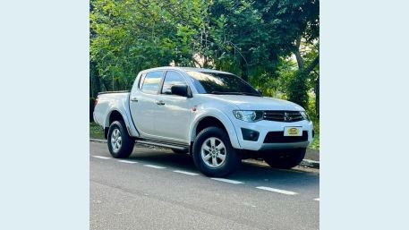 MITSUBISHI L200 TRITON