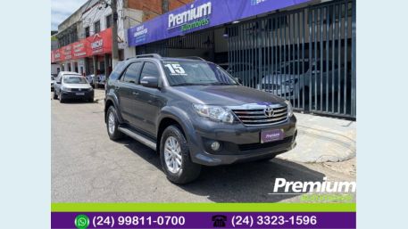 TOYOTA HILUX SW4