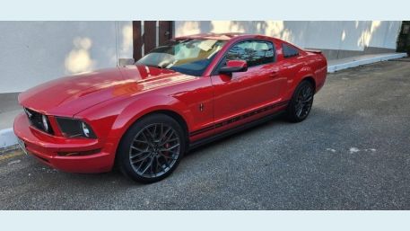 FORD MUSTANG