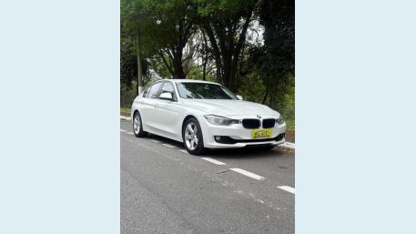 BMW 320i