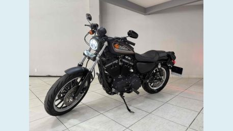 HARLEY-DAVIDSON SPORTSTER XL 883 R