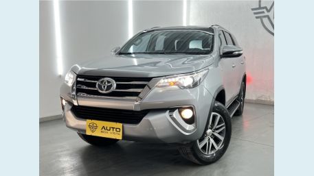 TOYOTA HILUX SW4