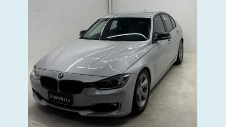 BMW 320i