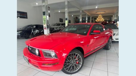 FORD MUSTANG