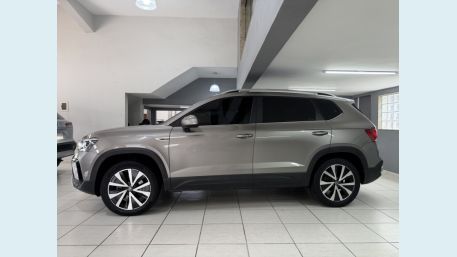 VOLKSWAGEN TAOS