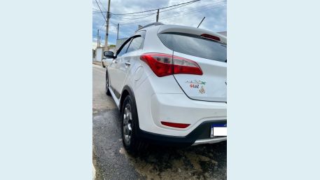 HYUNDAI HB20X