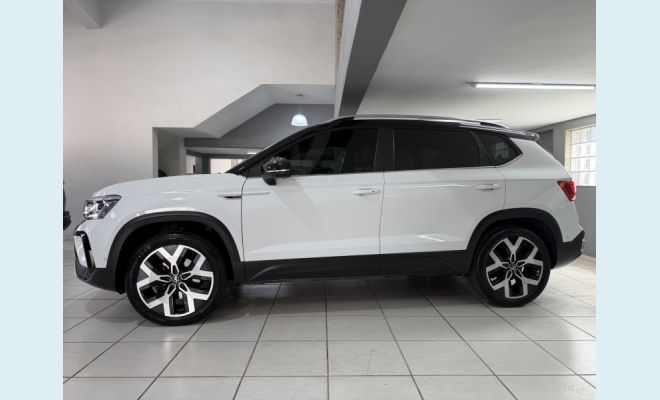 VOLKSWAGEN TAOS