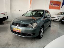 VOLKSWAGEN POLO SEDAN