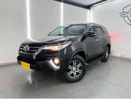 TOYOTA HILUX SW4