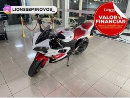 YAMAHA YZF R1