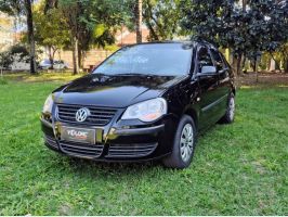 VOLKSWAGEN POLO SEDAN