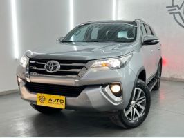 TOYOTA HILUX SW4