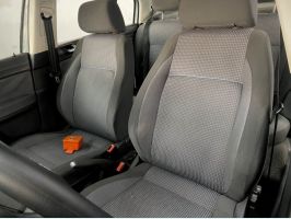 VOLKSWAGEN POLO SEDAN