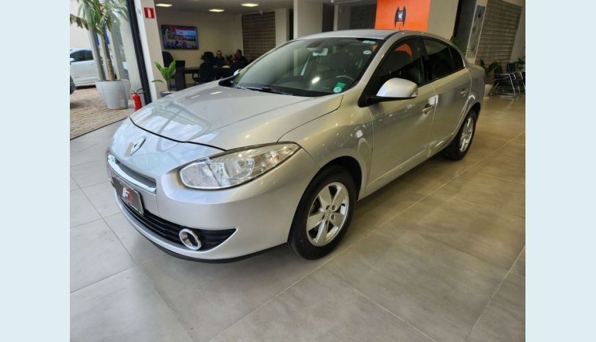 RENAULT FLUENCE 2.0 DYNAMIQUE 16V FLEX 4P MANUAL - PRATA - 2013 Foto 1 (Grande)