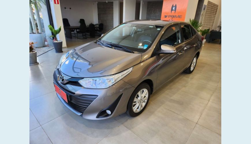 TOYOTA YARIS 1.5 16V FLEX SEDAN XL PLUS TECH MULTIDRIVE - CINZA - 2019 Foto 1 (Grande)